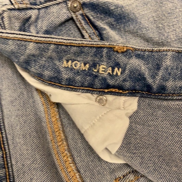 American Eagle Stretch Mom Jeans sz 14 Regular - Picture 6 of 6